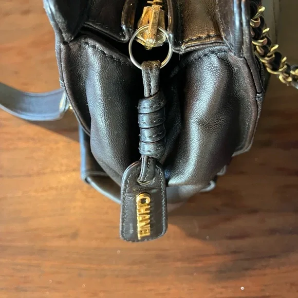 Chanel lamb skin purse - Picture 4 of 16